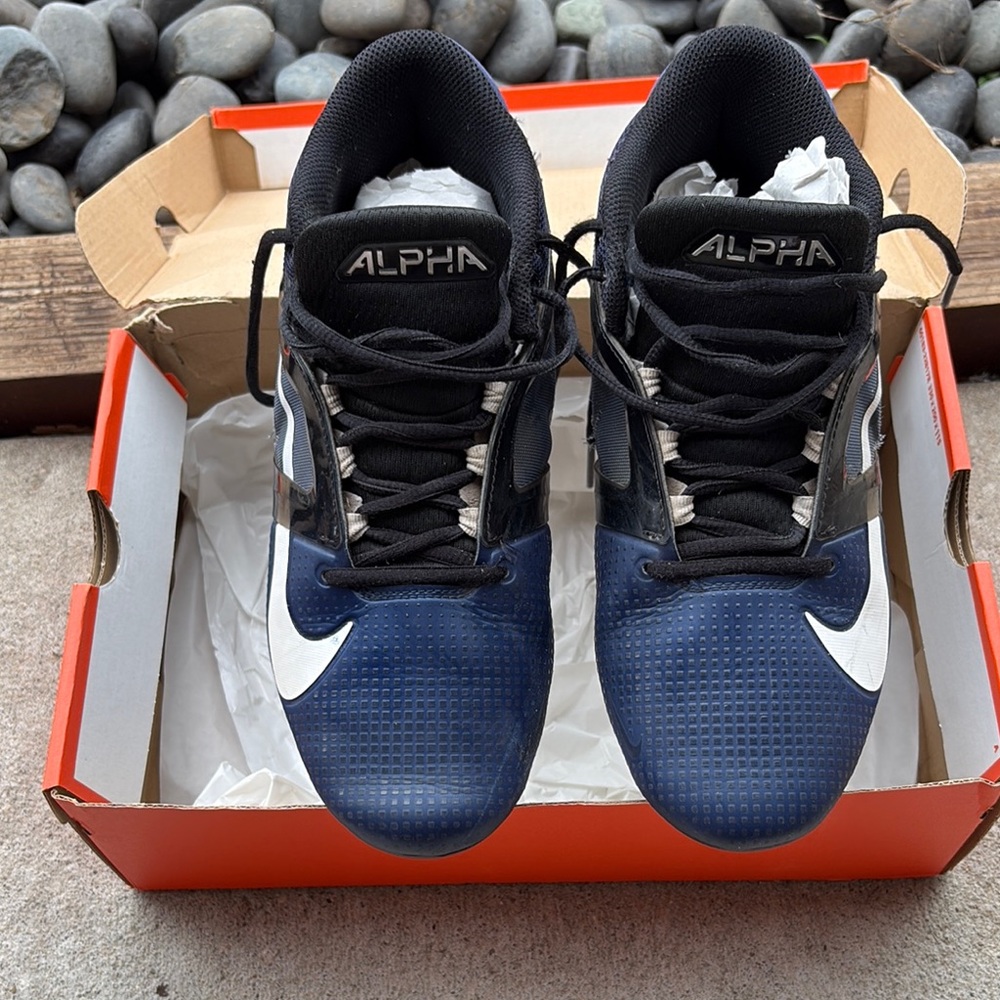 Nike Alpha Menace 4 Pro size 8 cleats